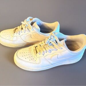 Nike Cream Low-Top Sneakers